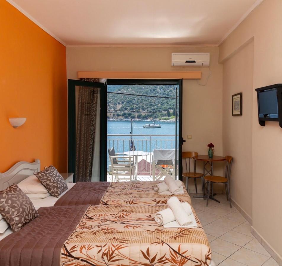 Poseidon Apartments Agia Efimia Bagian luar foto